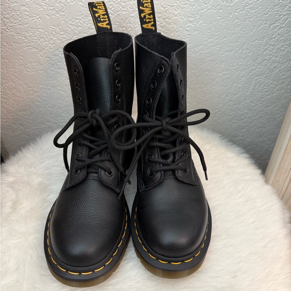 Dr. Martens Women’s Leather Boots Size 6